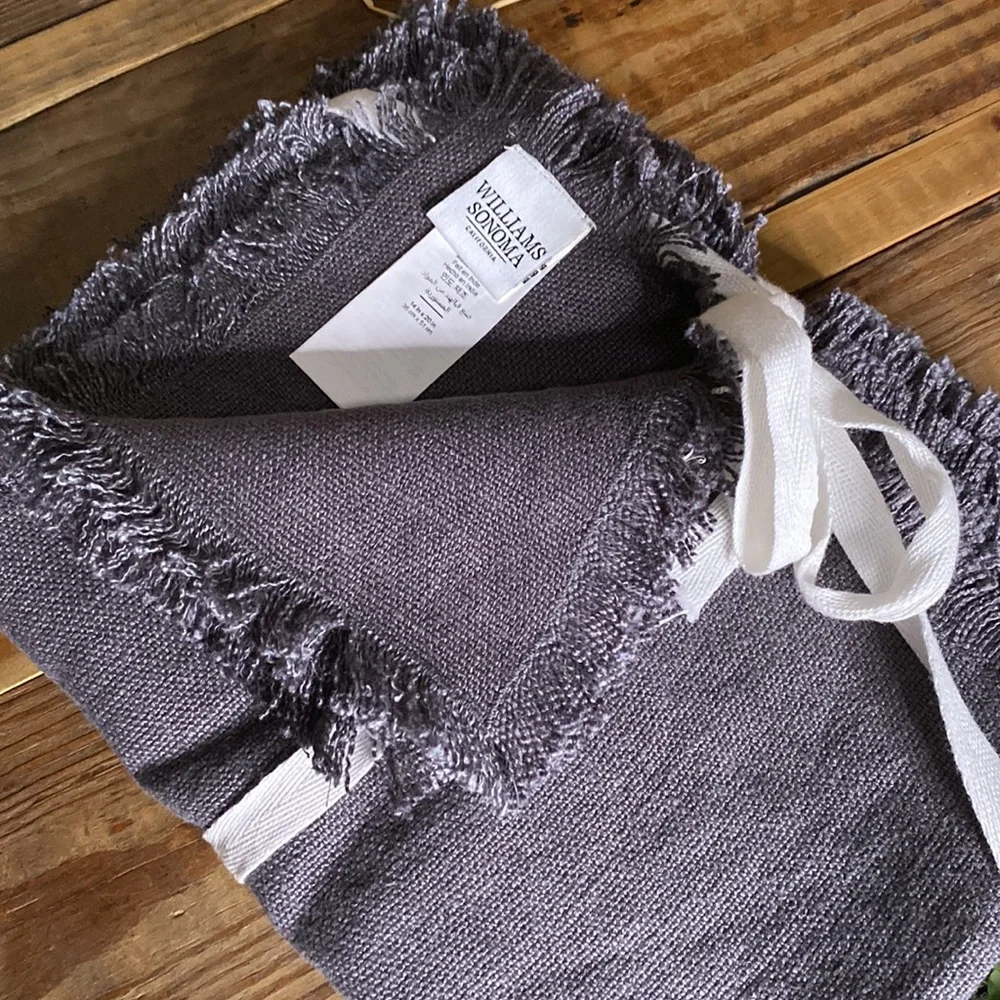 Williams Sonoma Grey Linen Fringed Hem Placemats - Set of 4